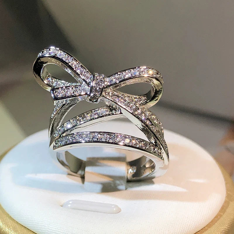 925 Sterling Silver Classic Rope Knot Bow Cubic Zirconia Ring Fine High-end Jewelry Wedding Bridal Ring Moissanite Ring