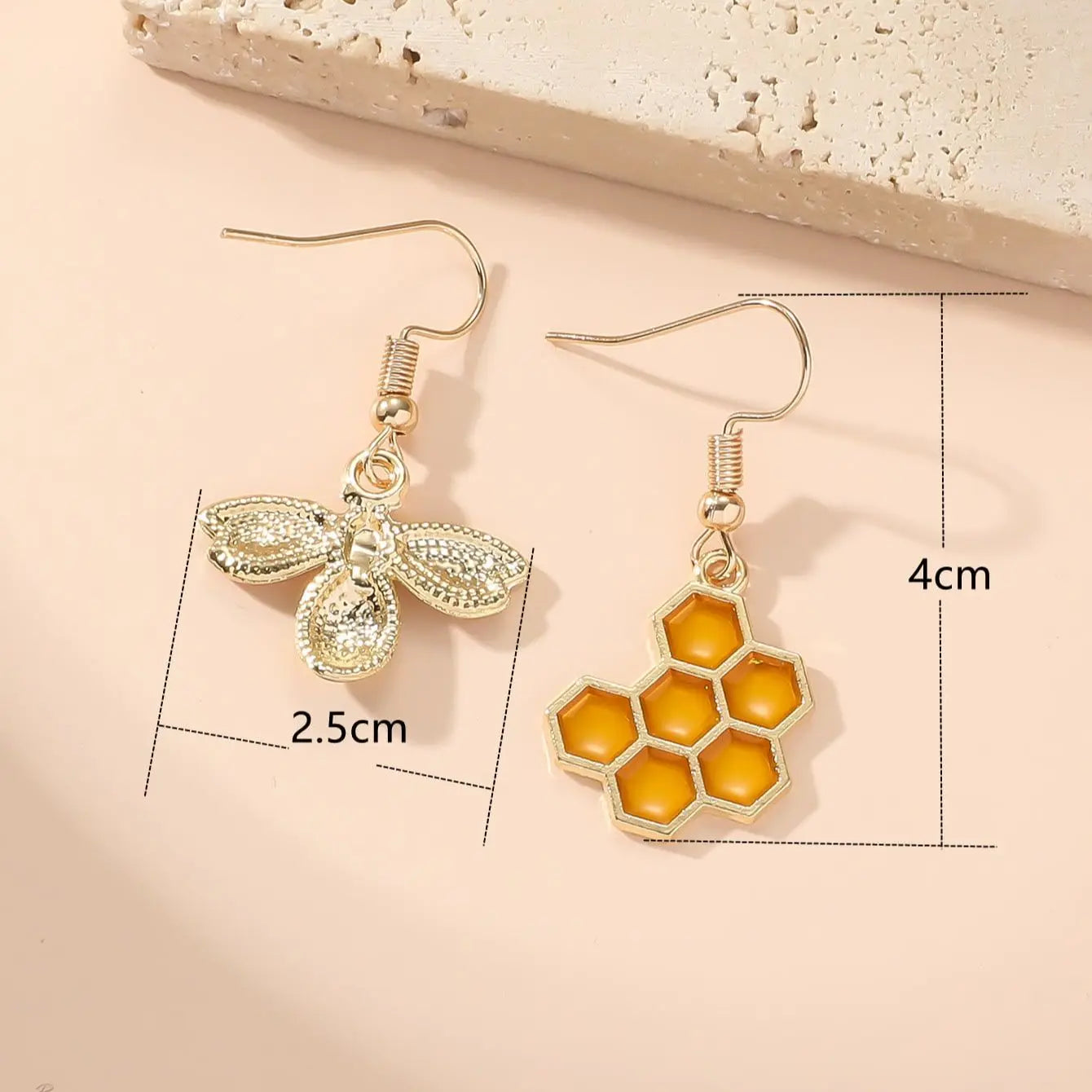 2 Pieces Insect Yellow Bee Earrings Women Simple Fashion Casual Pendant Bee Earrings-Dollar Bargains Online Shopping Australia