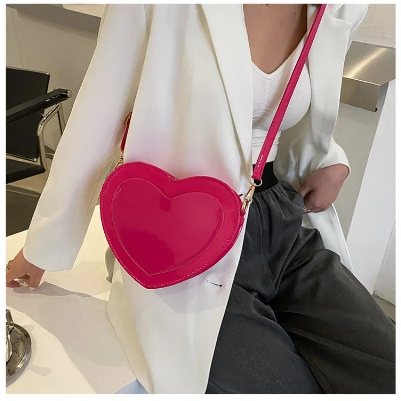 Crossbody Bags Purses Cute Peach Heart Shaped Handbags Trendy Fashion Simple Western Style Popular Bags for Women