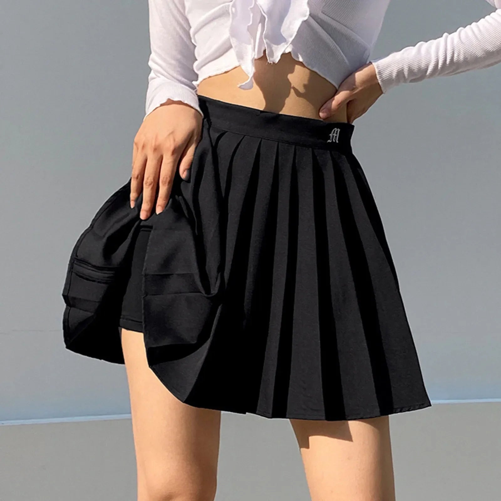 White Women Pleated Skirts Summer High Waist Zipper Girls Dancing Letters Mini Skirts Black Fashion Student A Line