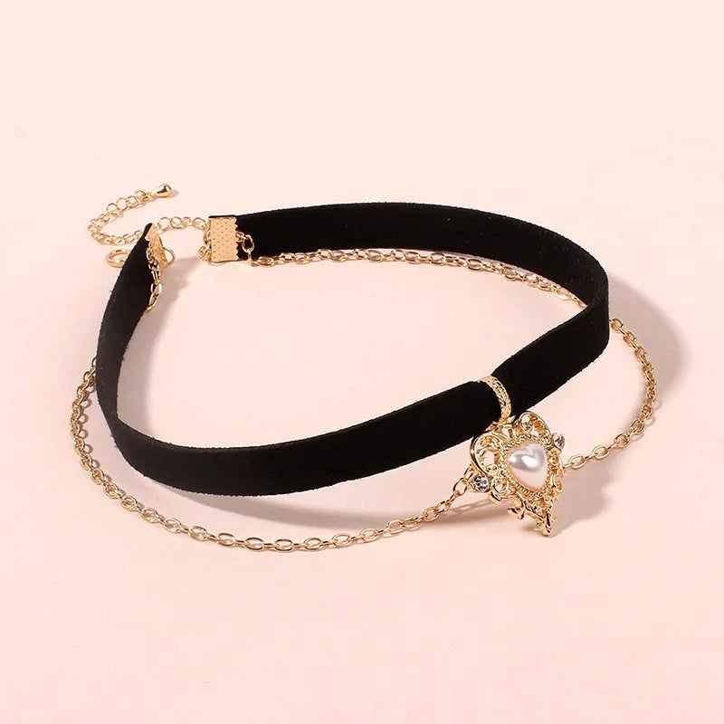 Vintage Black Velvet Choker Necklace Gothic Golden Imitation Pearl Heart Layered Necklace For Women Girls Jewelry Gifts