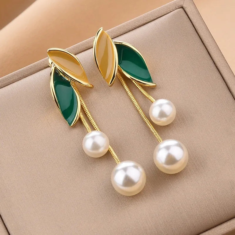 Unique Design Elegant Delicate Light Luxury Pearl Leaf Tassel Earrings Women Jewelry Party