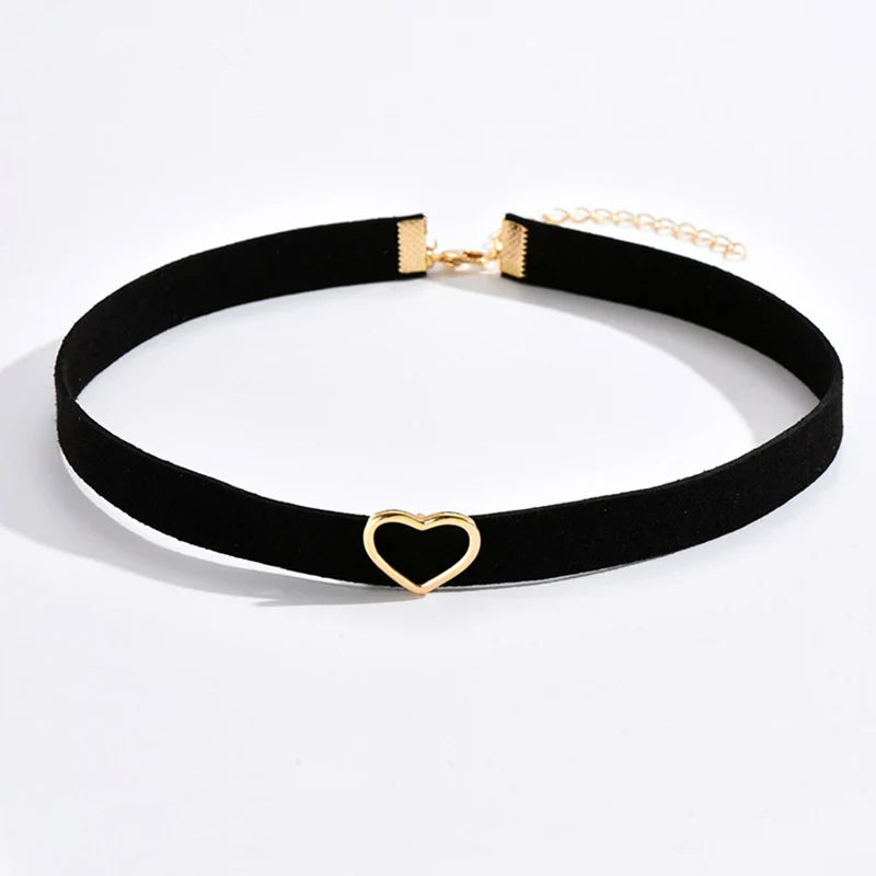 Classic Gothic Tattoo Black Velvet Choker Necklace Heart Pendant Necklaces For Women Fashion Beach