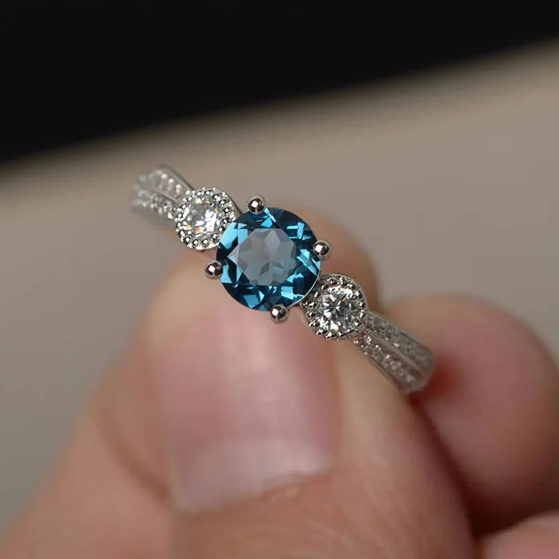 Fashion Female Ring 925 Sterling Silver Sea Blue Round Zircon Finger Rings for Women Promise Love Wedding Ring for Women Jewelry