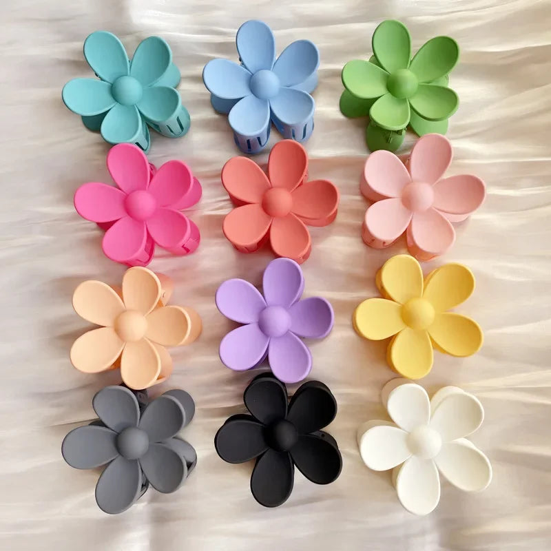 7cm Women Flower Hair Claw Clips Sweet Girls Solid Crab Hair Claws Ponytail Hairpin Barrette Headwear Accessories