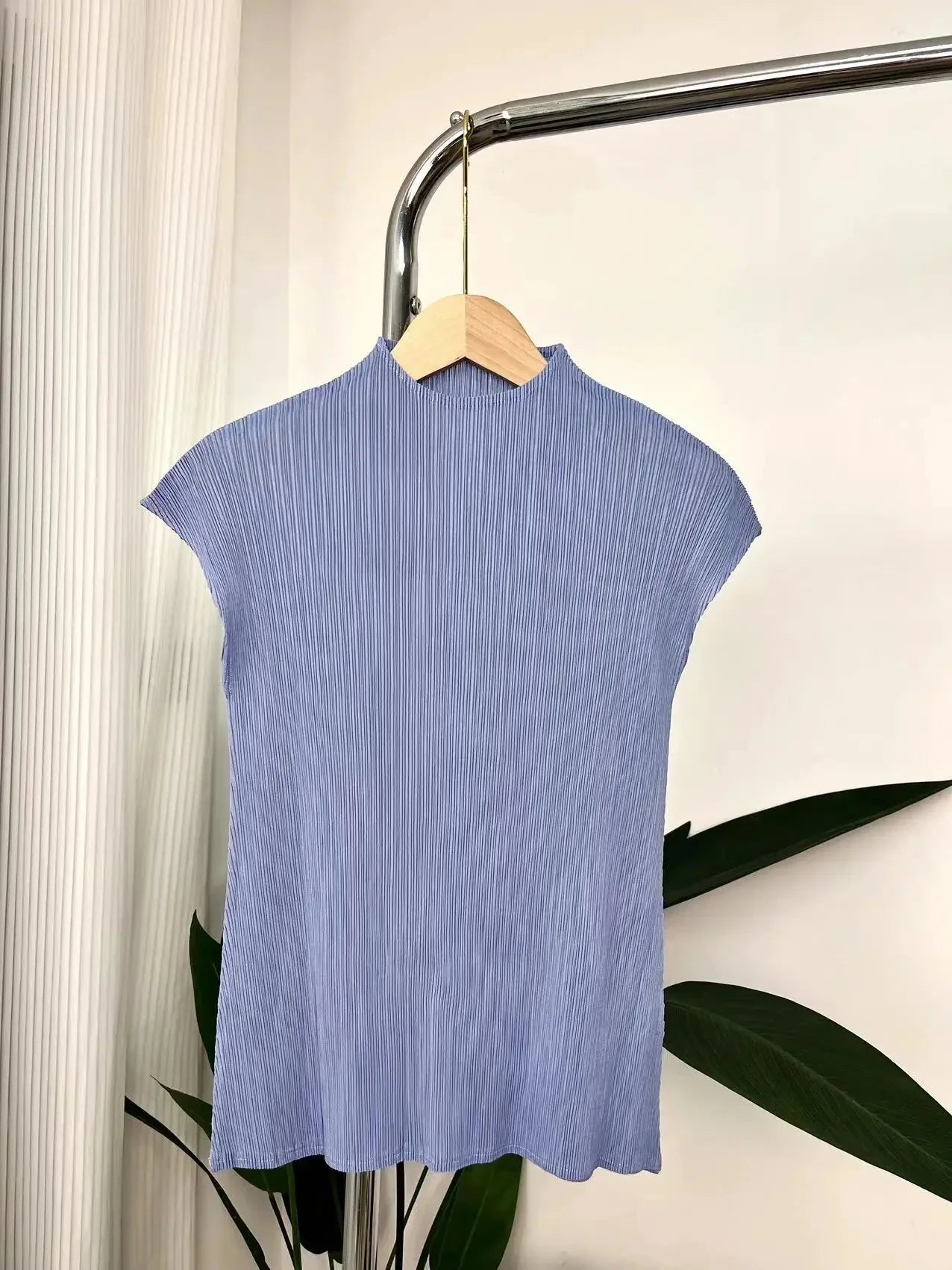 Versatile Classic Simple Solid Color Stand Up Collar Pleated Top Women Slim Slim Short Sleeve Miyake T-shirt Summer-Dollar Bargains Online Shopping Australia