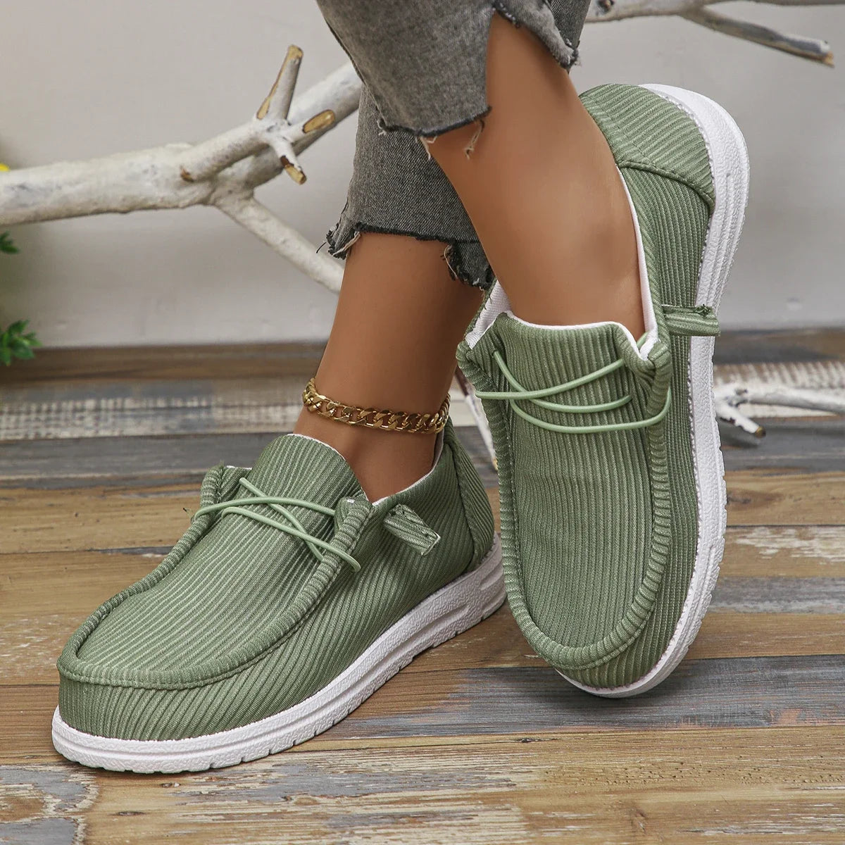 Canvas Shoes Women Summer Casual Sneakers Women Breathable Cloth Loafers Platform Shoes Woman Designer Shoes