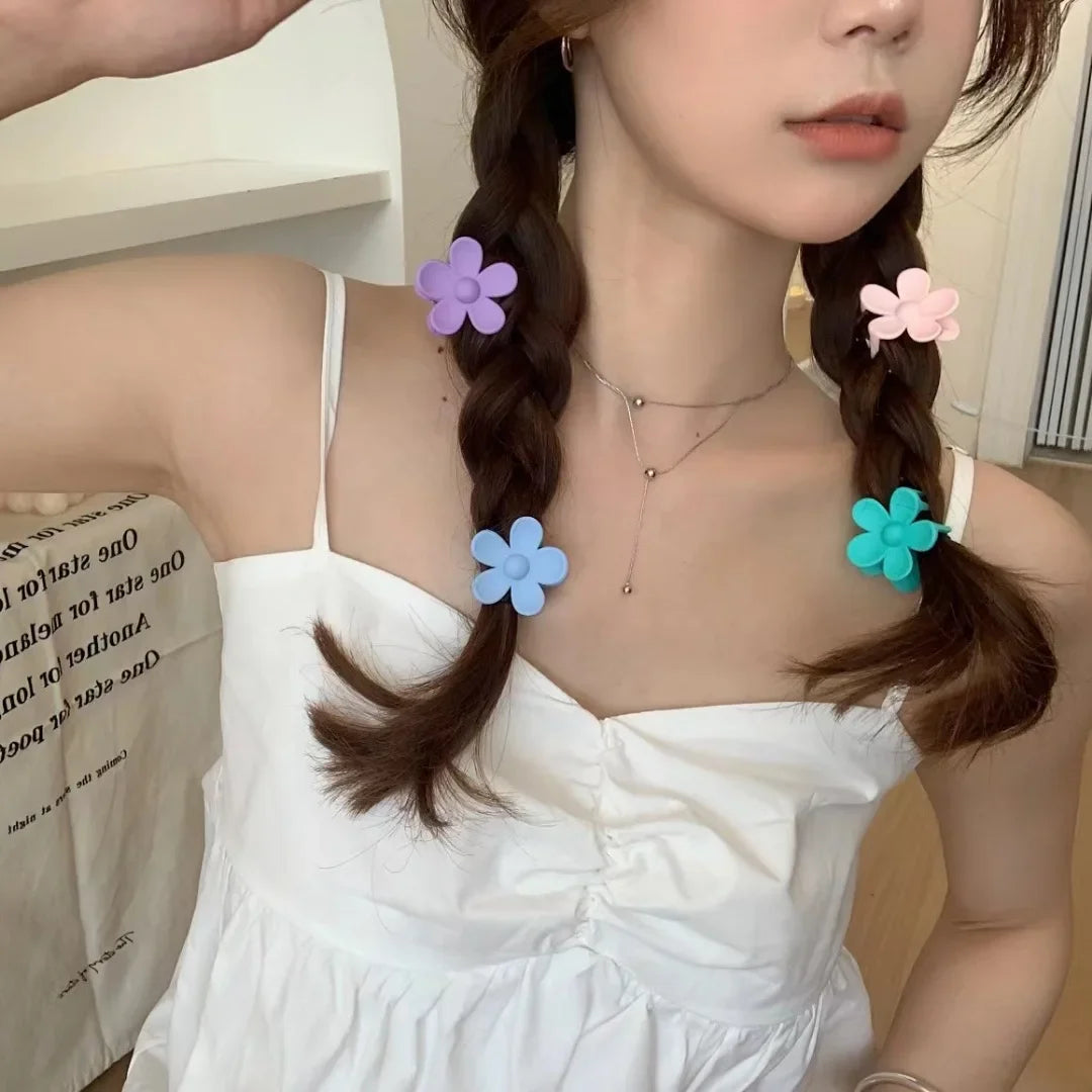 7cm Women Flower Hair Claw Clips Sweet Girls Solid Crab Hair Claws Ponytail Hairpin Barrette Headwear Accessories