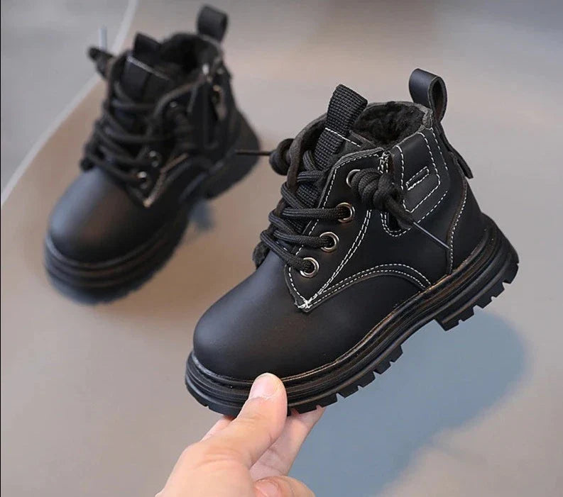 Children's Fashion Boots Winter Thickened Boys Girls' Anti Slip Warm Leather Boots Side Zipper Solid Color Kids Casual Shoes