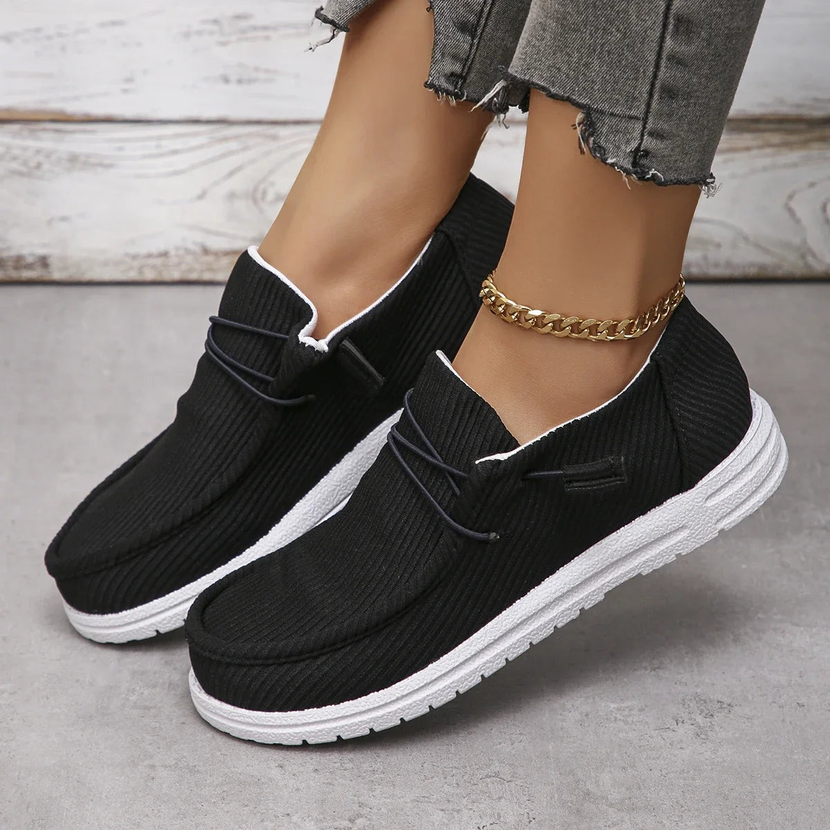 Canvas Shoes Women Summer Casual Sneakers Women Breathable Cloth Loafers Platform Shoes Woman Designer Shoes