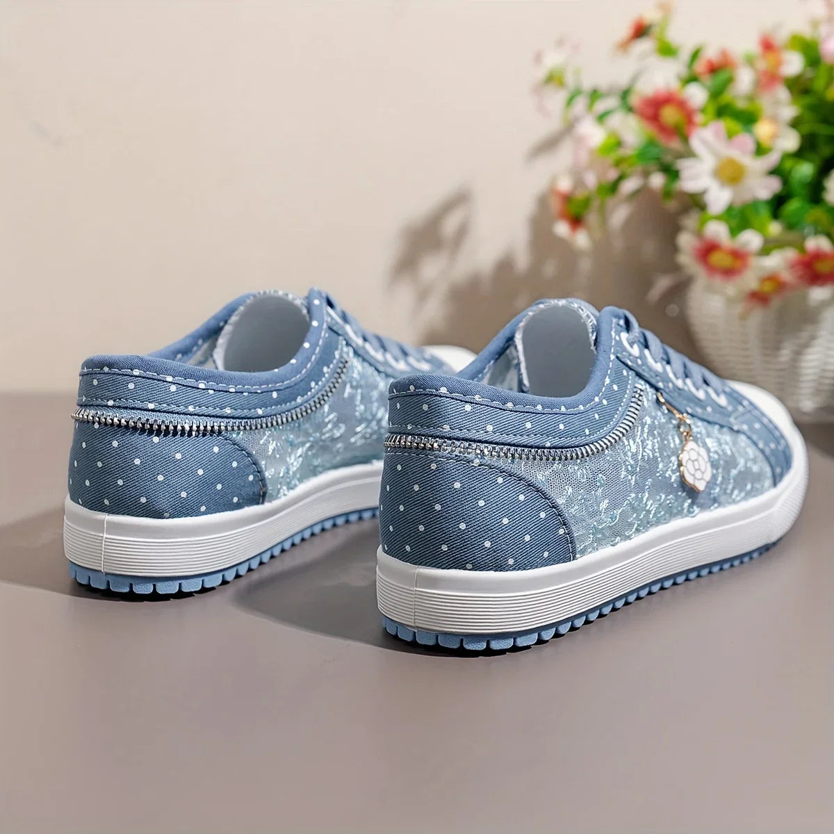 Women Shoes Fashion Summer Casual Shoes Cutouts Lace Canvas Hollow Breathable Platform Flat Shoes Woman Sneakers