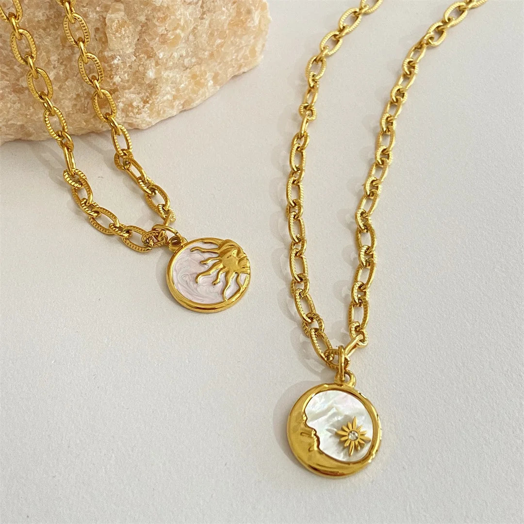 Vintage Sun and Moon Pendants Necklace White Shell Round Coin Stainless Steel Chain Necklaces Femme Jewelry