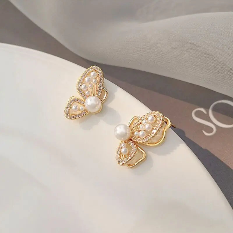 Personality Butterfly Golden Earrings Women Temperament Imitation Pearl Inlaid Rhinestones Shiny Earrings