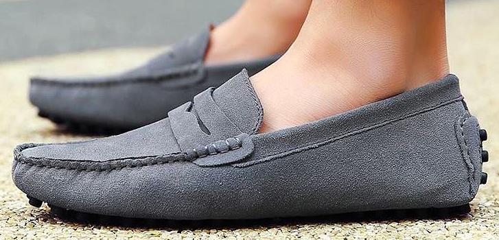 Style Soft Moccasins Men Loafers High Genuine Leather Shoes Men Flats Gommino Driving Shoes