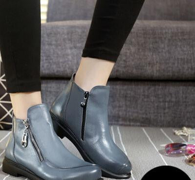 Short Flat Heels Shoes Genuine Leather Martin Boots Side Zipper Women Ankle Boots Plus Size 41-43 ZK3.5