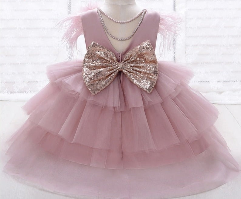 Tiered Layers Tulle Dress Girl Gown Pearls Necklace V Back Design Flower Girl Wedding Clothes for Children Casual